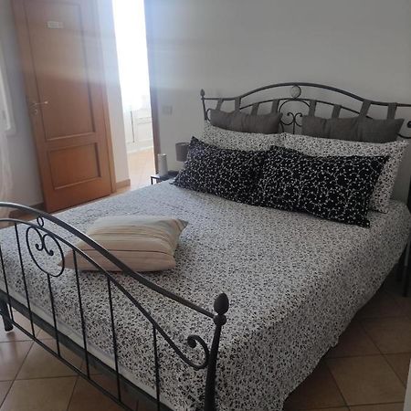 Apartamento A Casa Justa Holiday House City Center Nápoles Exterior foto