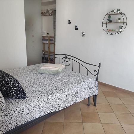 Apartamento A Casa Justa Holiday House City Center Nápoles Exterior foto