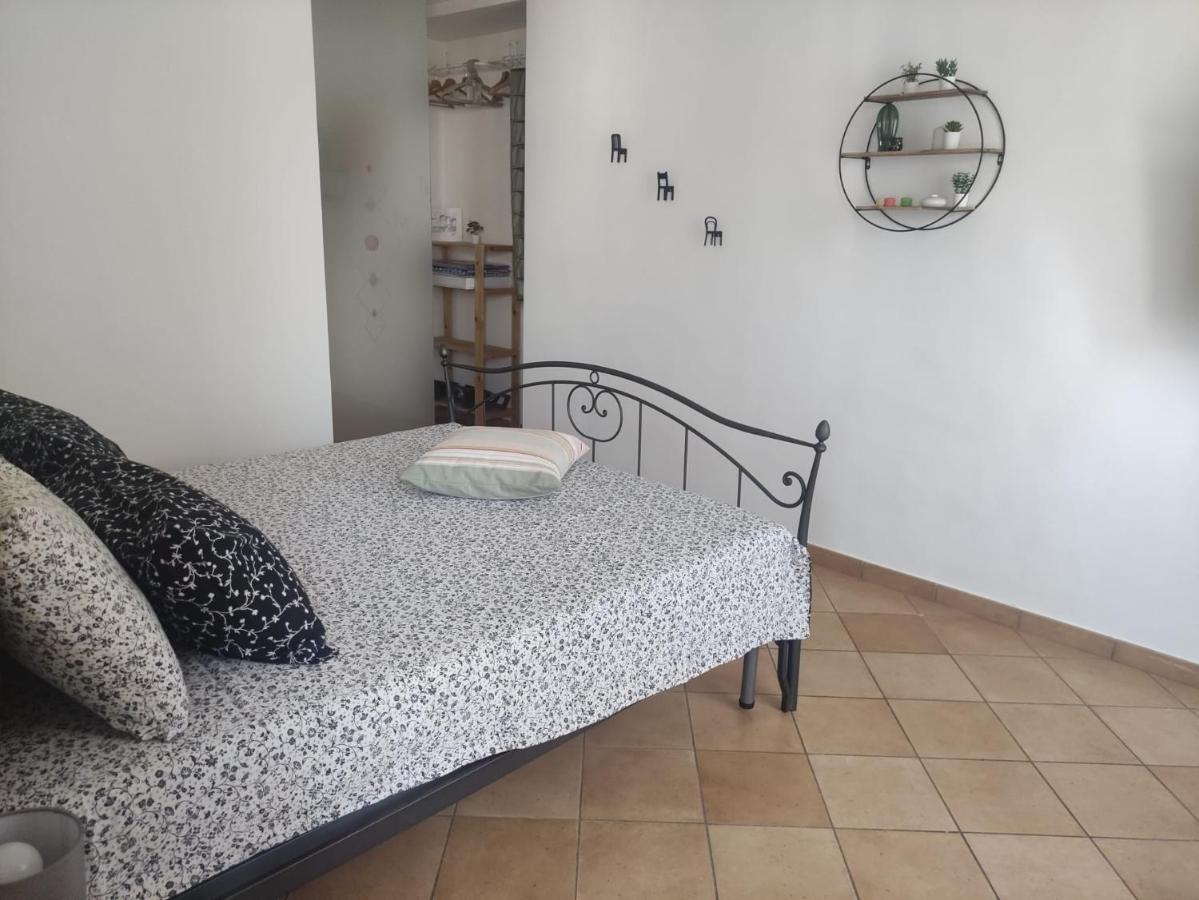 Apartamento A Casa Justa Holiday House City Center Nápoles Exterior foto